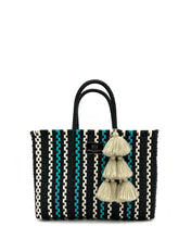 Laden Sie das Bild in den Galerie-Viewer, JIMENA