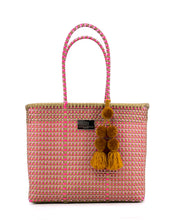 Laden Sie das Bild in den Galerie-Viewer, ISABELLA