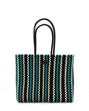 Laden Sie das Bild in den Galerie-Viewer, JIMENA