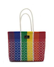 Laden Sie das Bild in den Galerie-Viewer, LOVE