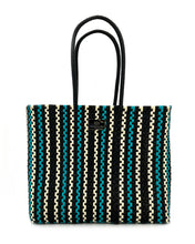 Laden Sie das Bild in den Galerie-Viewer, JIMENA