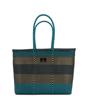 Laden Sie das Bild in den Galerie-Viewer, CARMEN