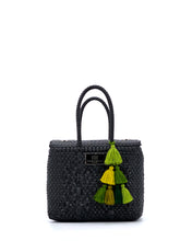 Laden Sie das Bild in den Galerie-Viewer, VALERIA