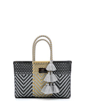 Laden Sie das Bild in den Galerie-Viewer, ANGIE