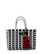 Laden Sie das Bild in den Galerie-Viewer, CAMILLA