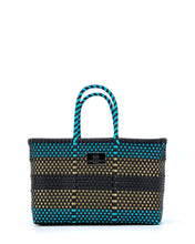 Laden Sie das Bild in den Galerie-Viewer, CARMEN