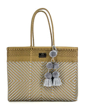 Laden Sie das Bild in den Galerie-Viewer, JULIETTE