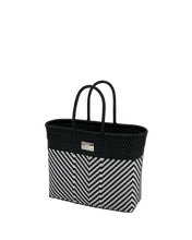 Laden Sie das Bild in den Galerie-Viewer, ANA LUISA