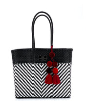 Laden Sie das Bild in den Galerie-Viewer, ANA LUISA