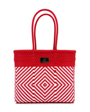 Laden Sie das Bild in den Galerie-Viewer, ANA LUISA