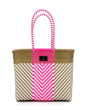 Laden Sie das Bild in den Galerie-Viewer, ANDREA