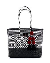 Laden Sie das Bild in den Galerie-Viewer, ELENA