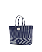 Laden Sie das Bild in den Galerie-Viewer, IRMA