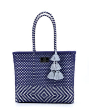 Laden Sie das Bild in den Galerie-Viewer, IRMA