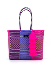 Laden Sie das Bild in den Galerie-Viewer, LAILLA