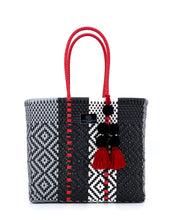 Laden Sie das Bild in den Galerie-Viewer, SCHWARZWALD MARY