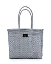 Laden Sie das Bild in den Galerie-Viewer, TAMARA