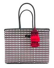 Laden Sie das Bild in den Galerie-Viewer, CLARISSE