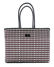 Laden Sie das Bild in den Galerie-Viewer, CLARISSE