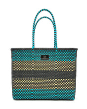 Laden Sie das Bild in den Galerie-Viewer, CARMEN