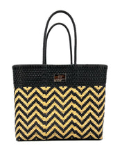 Laden Sie das Bild in den Galerie-Viewer, ELEANOR