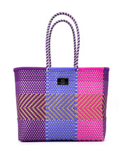 Laden Sie das Bild in den Galerie-Viewer, LAILLA